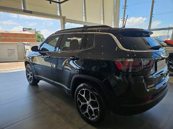 JEEP COMPASS 1.3 T270 TURBO FLEX LONGITUDE AT6